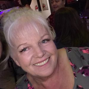 Meet your Posher, Debbie